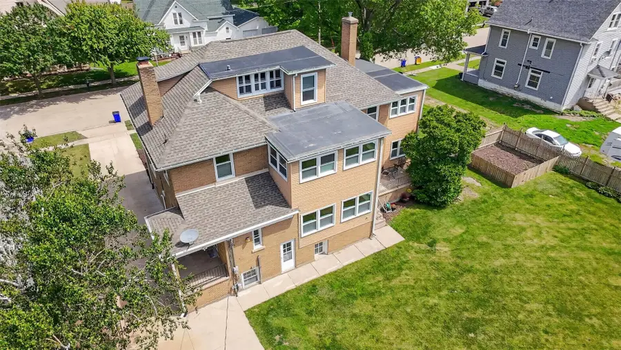 215 E Market Street, Lisbon, IA 52253 - #3