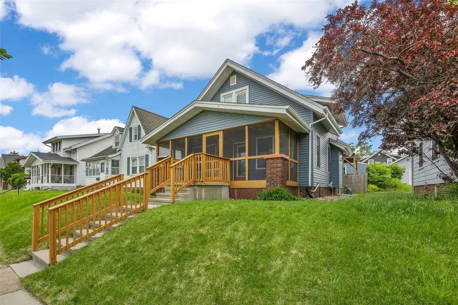 2004 C Street Sw, Cedar Rapids, IA 52404 - #2