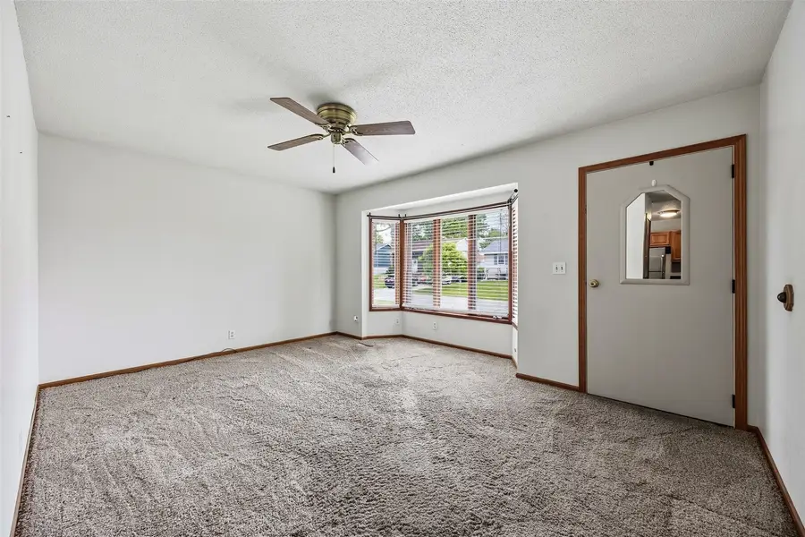 6715 Inwood Ln Ne, Cedar Rapids, IA 52402 - #3