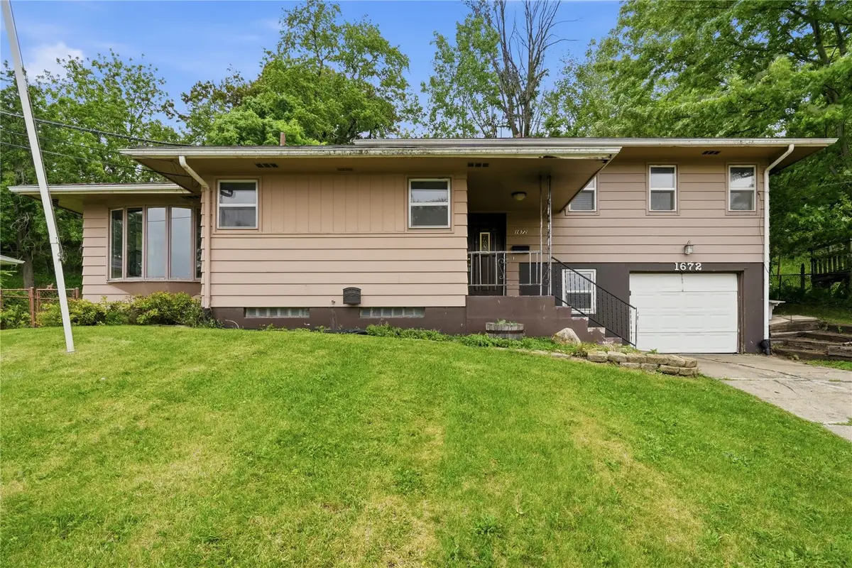 1672 10th Street Nw, Cedar Rapids, IA 52305 - #1