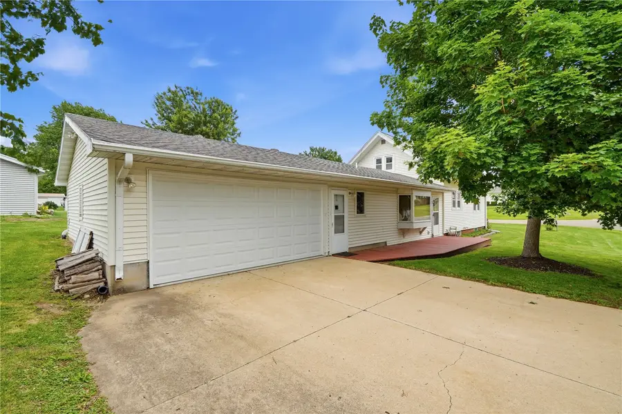 327 Rose Avenue, Swisher, IA 52338 - #3
