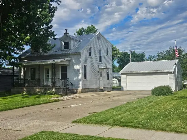 704 8th Avenue, Belle Plaine, IA 52208