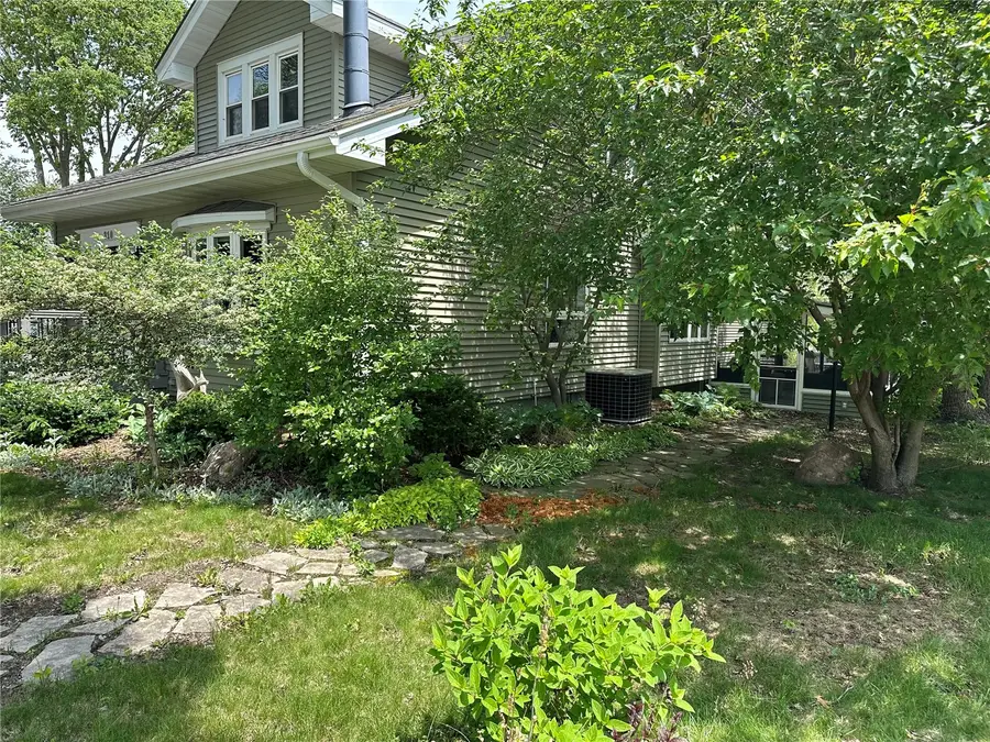310 Hall, Lowden, IA 52255 - #3