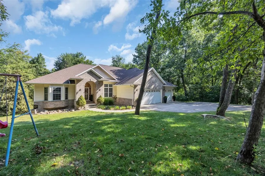 2722 NW Royal Oaks Dr, Swisher, IA 52338 - #3