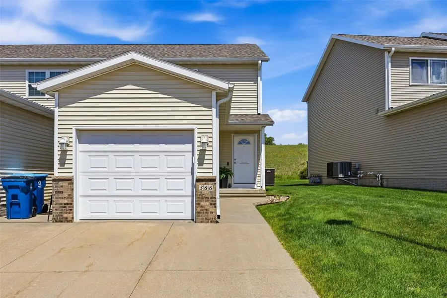 366 Kelso Drive, Fairfax, IA 52228 - #3