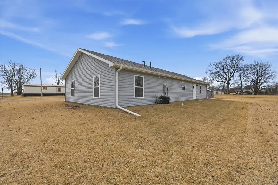 610 SE 1st Street, Morning Sun, IA 52640 - #3