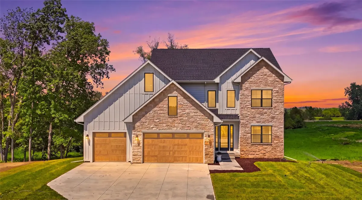 1204 Timber Trail, Solon, IA 52333 - #1