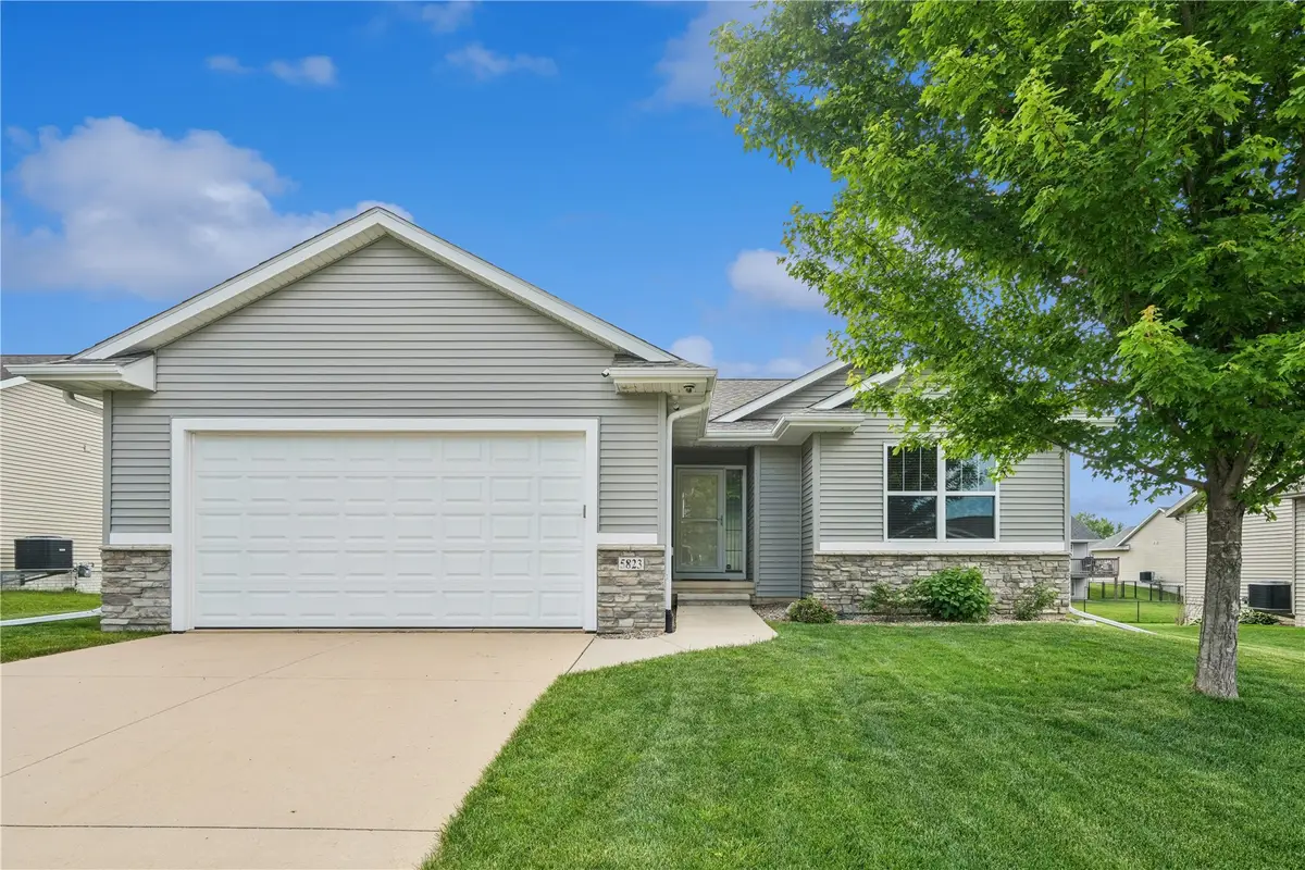 5823 Smithland Drive, Marion, IA 52302 - #1