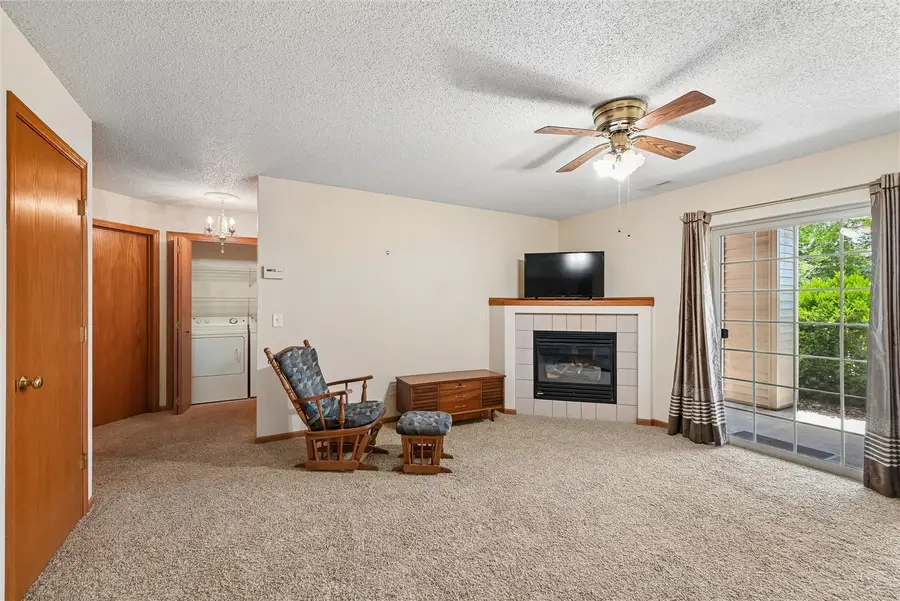 3010 Wilson Ave Sw #2, Cedar Rapids, IA 52404 - #3