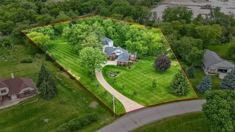 425 Northhaven Drive, Robins, IA 52328 - #2