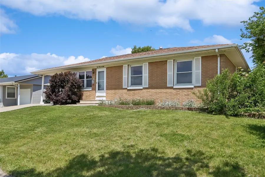 5008 Montclair Dr Nw, Cedar Rapids, IA 52405 - #2