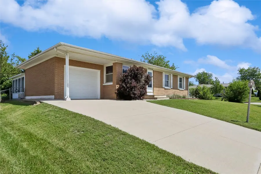5008 Montclair Dr Nw, Cedar Rapids, IA 52405 - #3