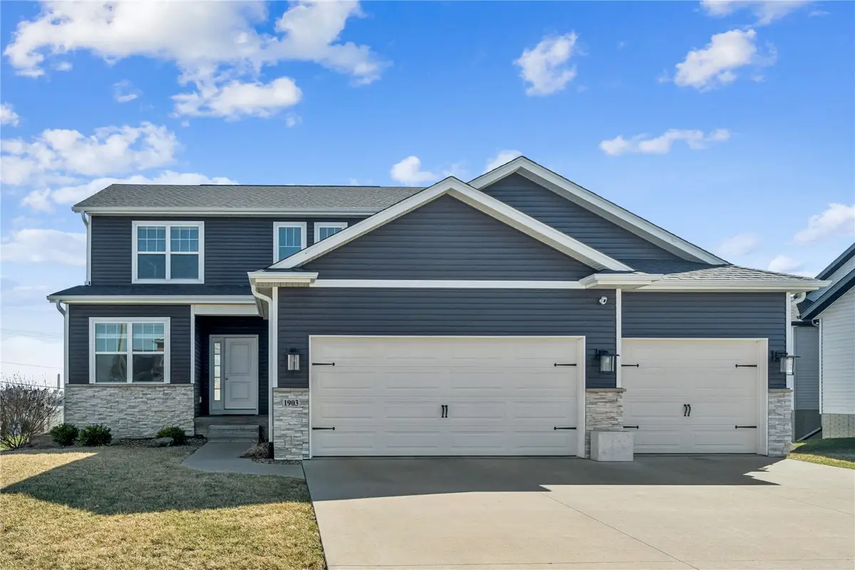 1903 Wycliffe Court Sw, Cedar Rapids, IA 52404 - #1