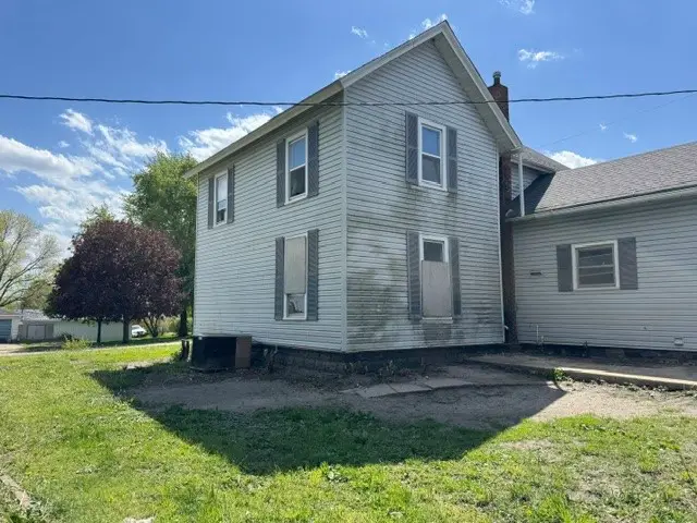 125 Jackson Street W, Winthrop, IA 50682 - #2