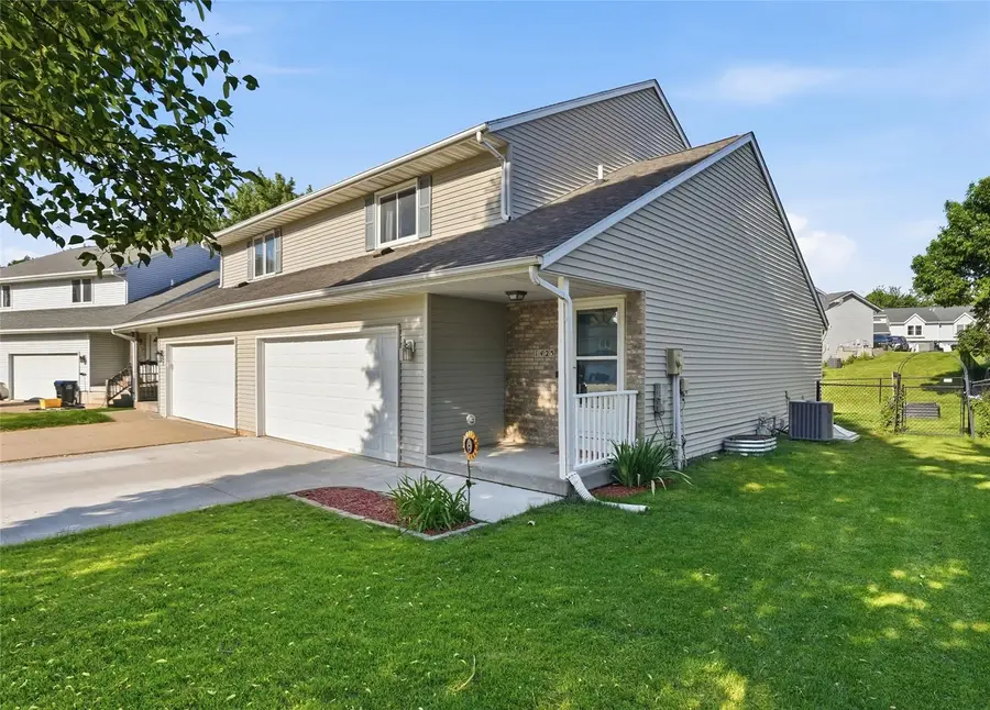 1425 Kodiak Court, Coralville, IA 52241 - #2