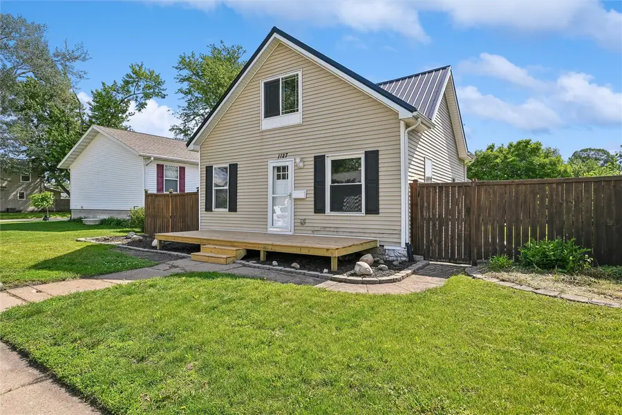 1127 10th Street Nw, Cedar Rapids, IA 52405 - #3