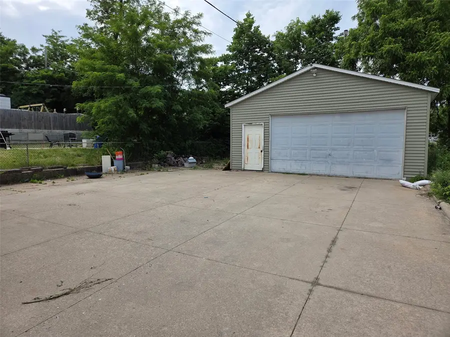 1112 1st Ave Nw, Cedar Rapids, IA 52405 - #3