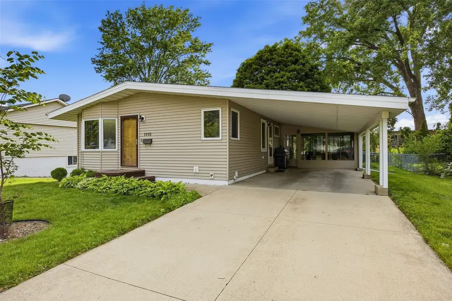 1115 Carver Street, Iowa City, IA 52240 - #2