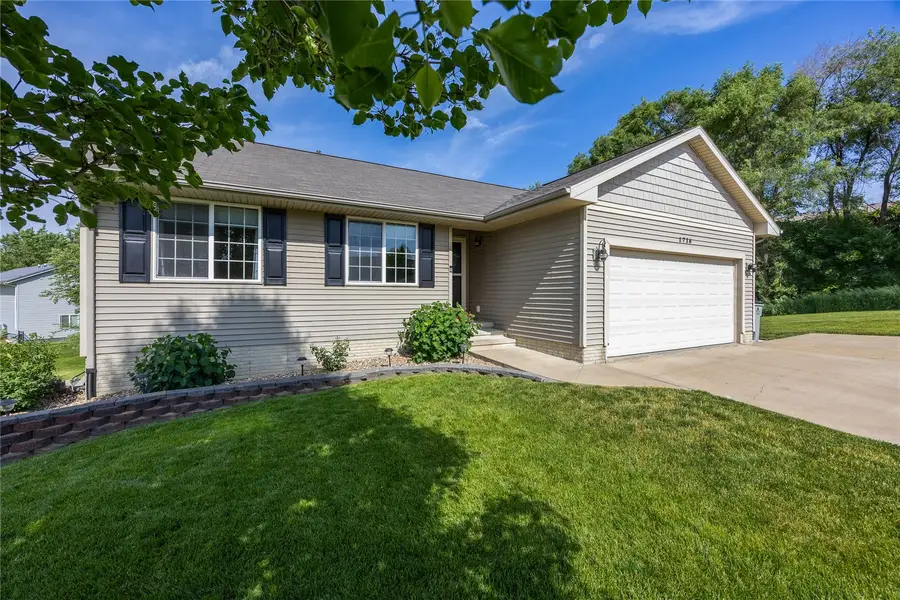 1716 23rd Street Sw, Cedar Rapids, IA 52404 - #2