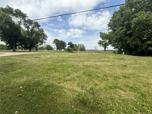 727 8th Street Nw, Mt Vernon, IA 52314