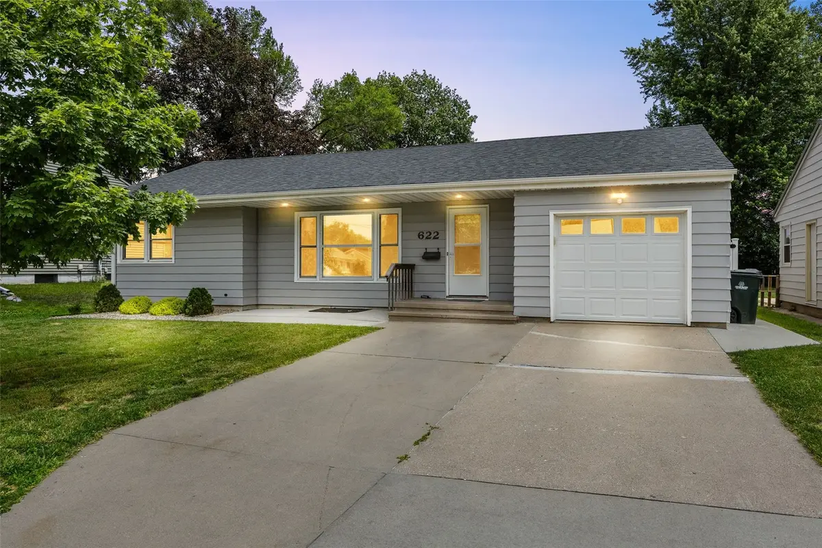 622 34th Street Se, Cedar Rapids, IA 52403 - #1