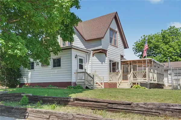 1705 7th Avenue, Belle Plaine, IA 52208
