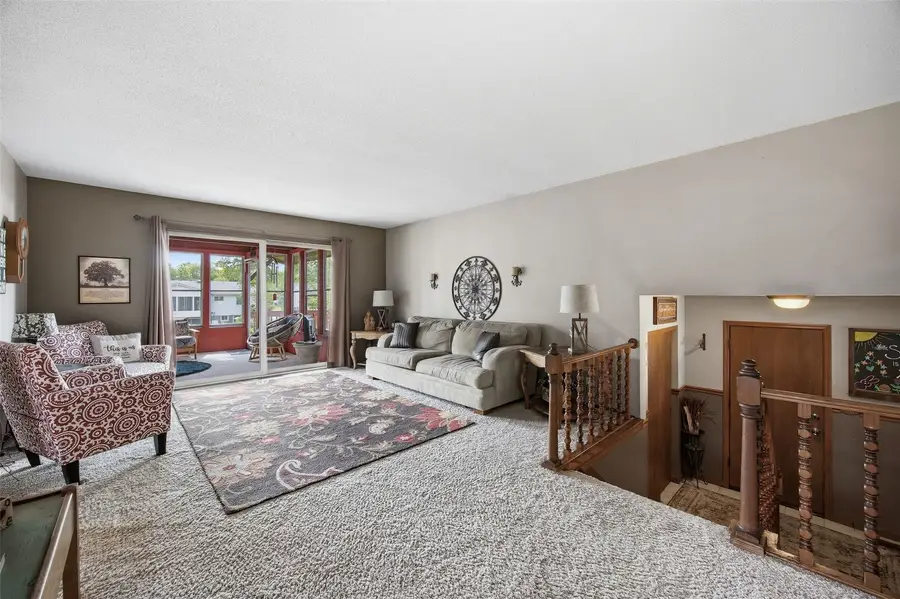 4610 Pineview Drive Ne, Cedar Rapids, IA 52402 - #2