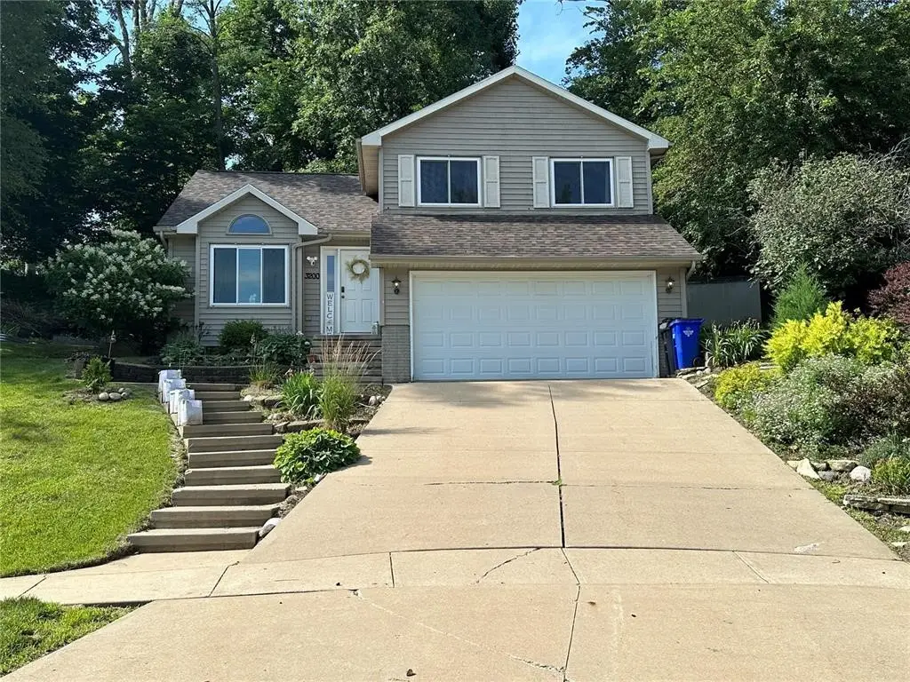3200 Timber Valley Court Ne, Cedar Rapids, IA 52402 - #1
