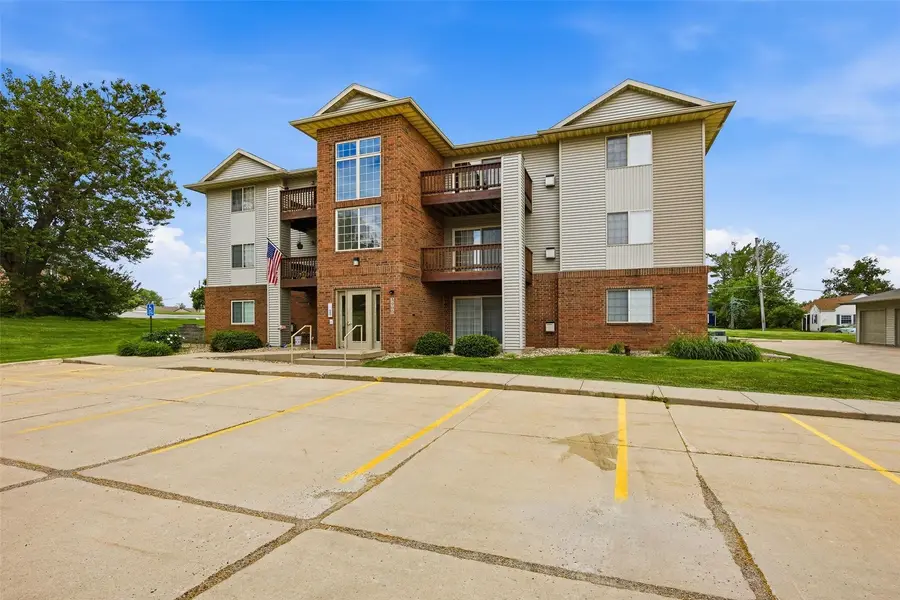 3000 Wilson Avenue Sw #3, Cedar Rapids, IA 52404 - #2