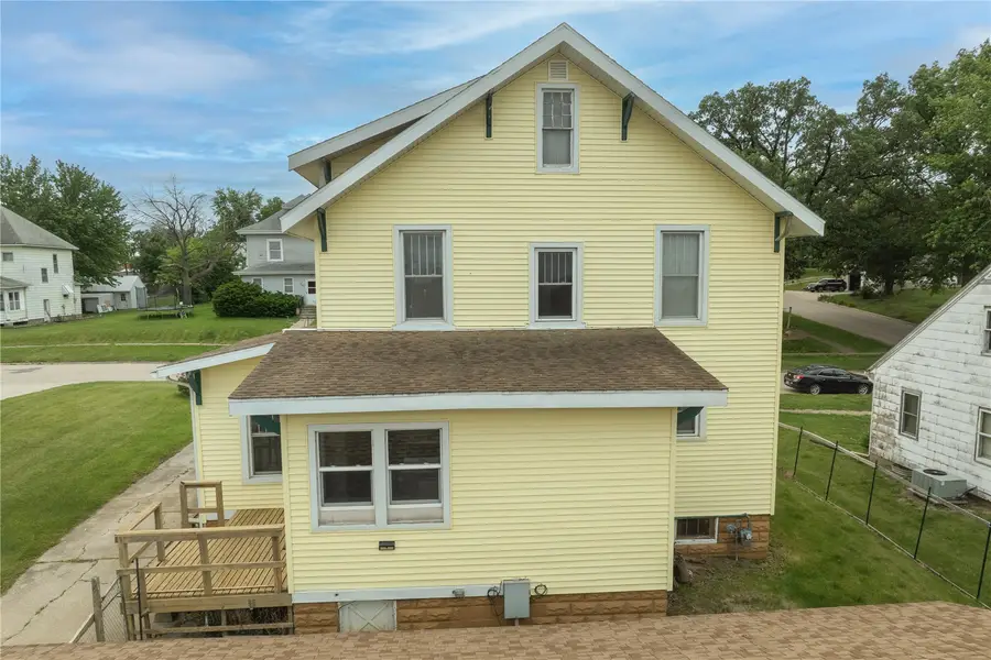 206 4th Street, Victor, IA 52347 - #2