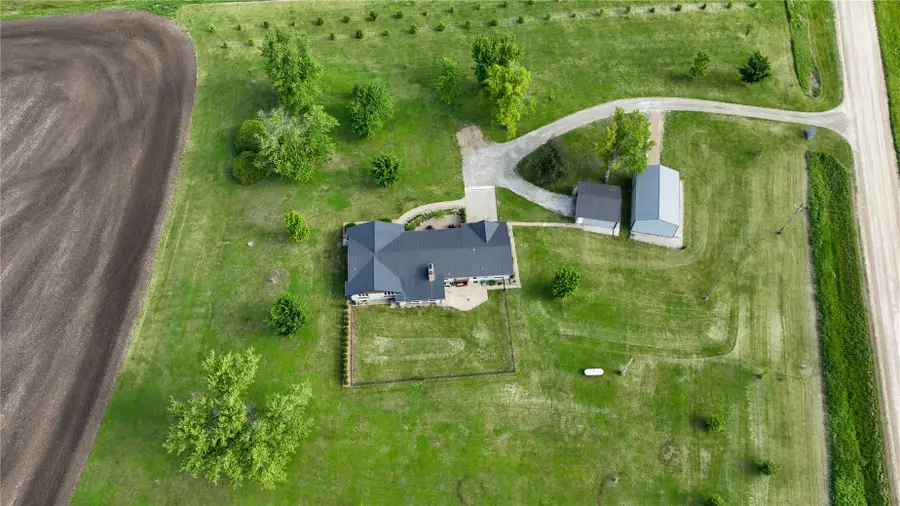 1212 Dubuque Road, Marion, IA 52302 - #3