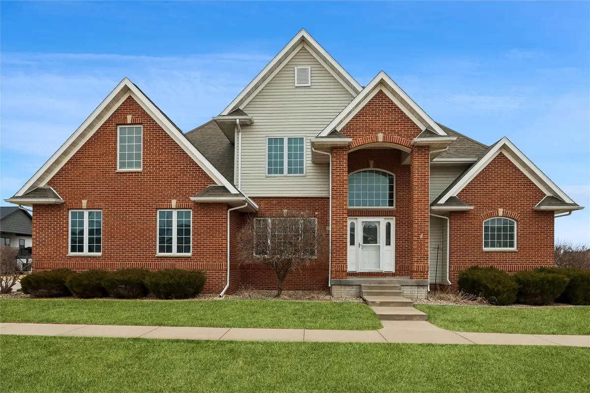 5415 Triple Crown Drive, Marion, IA 52302 - #1