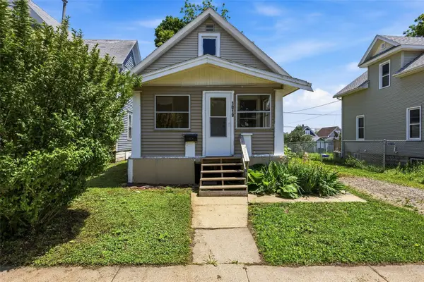 1019 10 Street Sw, Cedar Rapids, IA 52404