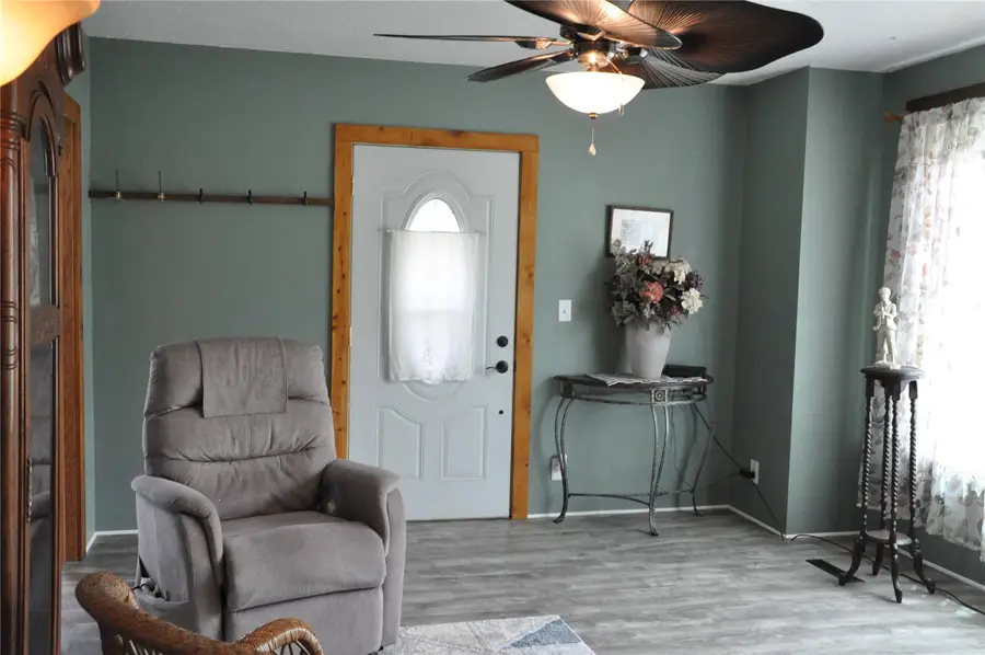 1402 11th Avenue, Belle Plaine, IA 52208 - #3