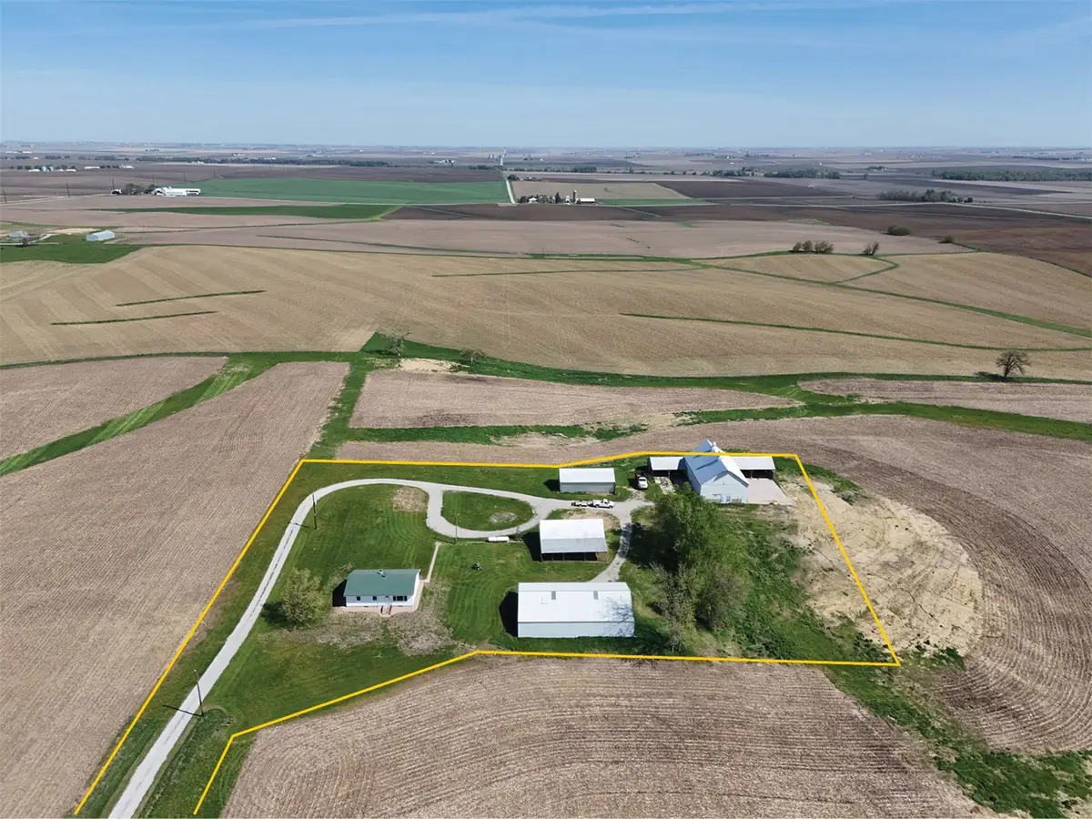 2395 Benton-iowa Rd., Marengo, IA 52301 - #1