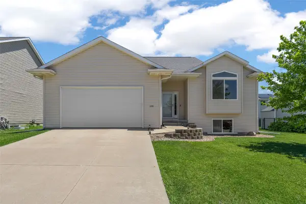 3355 Lennon Lane, Marion, IA 52302