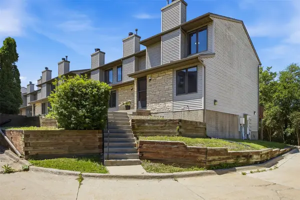 924 West Side Drive, Iowa City, IA 52246