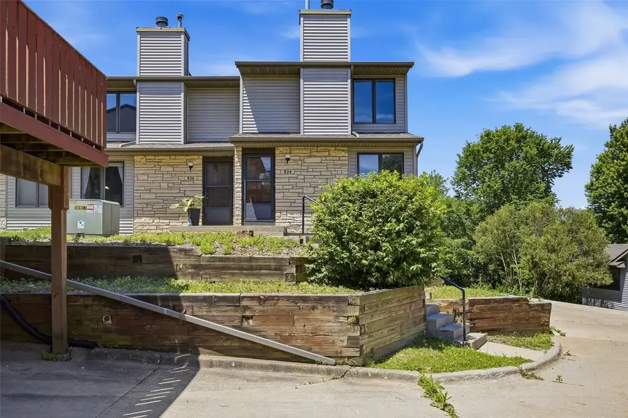 924 West Side Drive, Iowa City, IA 52246 - #2