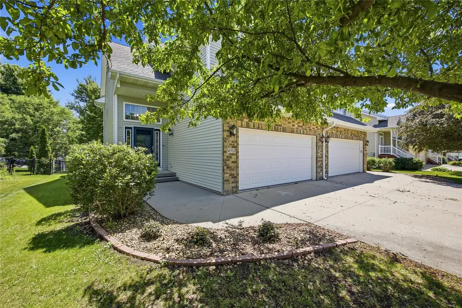 452 N Mckenzie Lane, North Liberty, IA 52317 - #2
