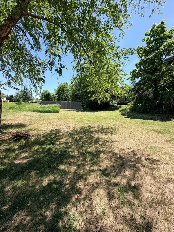 3050 Center Point Road Ne, Cedar Rapids, IA 52402