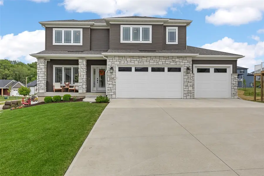 1244 Kona Cir, Coralville, IA 52241 - #3