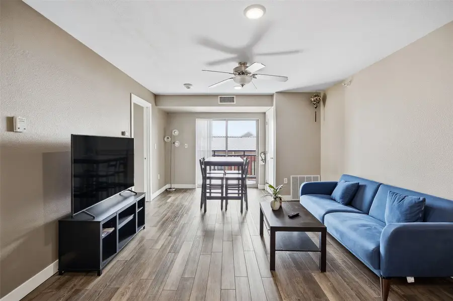 332 S Linn Street #414, Iowa City, IA 52240 - #2