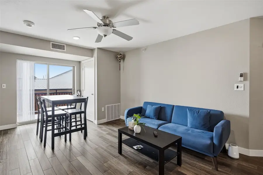 332 S Linn Street #414, Iowa City, IA 52240 - #3