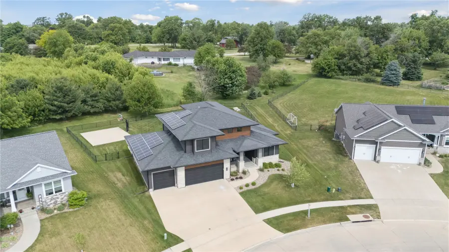 1184 Foxborough Dr, Marion, IA 52302 - #2