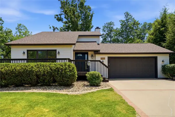 6211 Arapahoe Drive Ne, Cedar Rapids, IA 52411