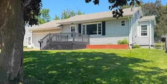 1604 34th Street Ne, Cedar Rapids, IA 52402 - #2