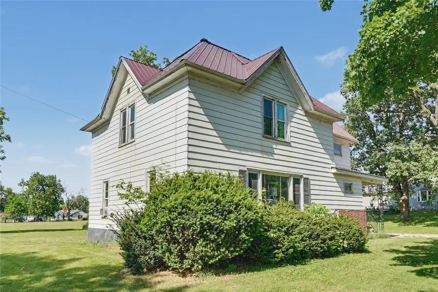 209 Hayes Street W, Hazleton, IA 50641 - #3