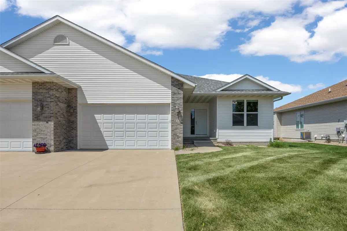 812 Dorchester Place Ne, Cedar Rapids, IA 52402 - #1