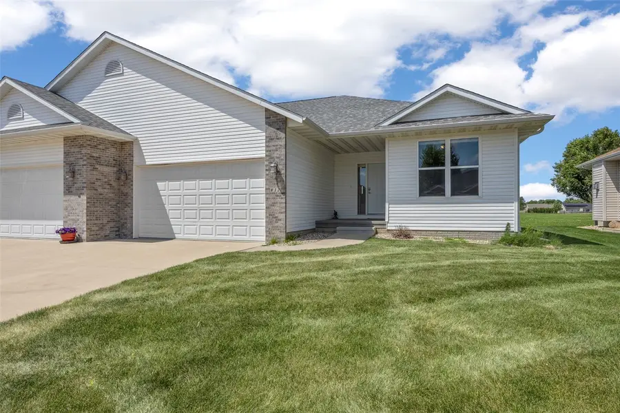 812 Dorchester Place Ne, Cedar Rapids, IA 52402 - #2