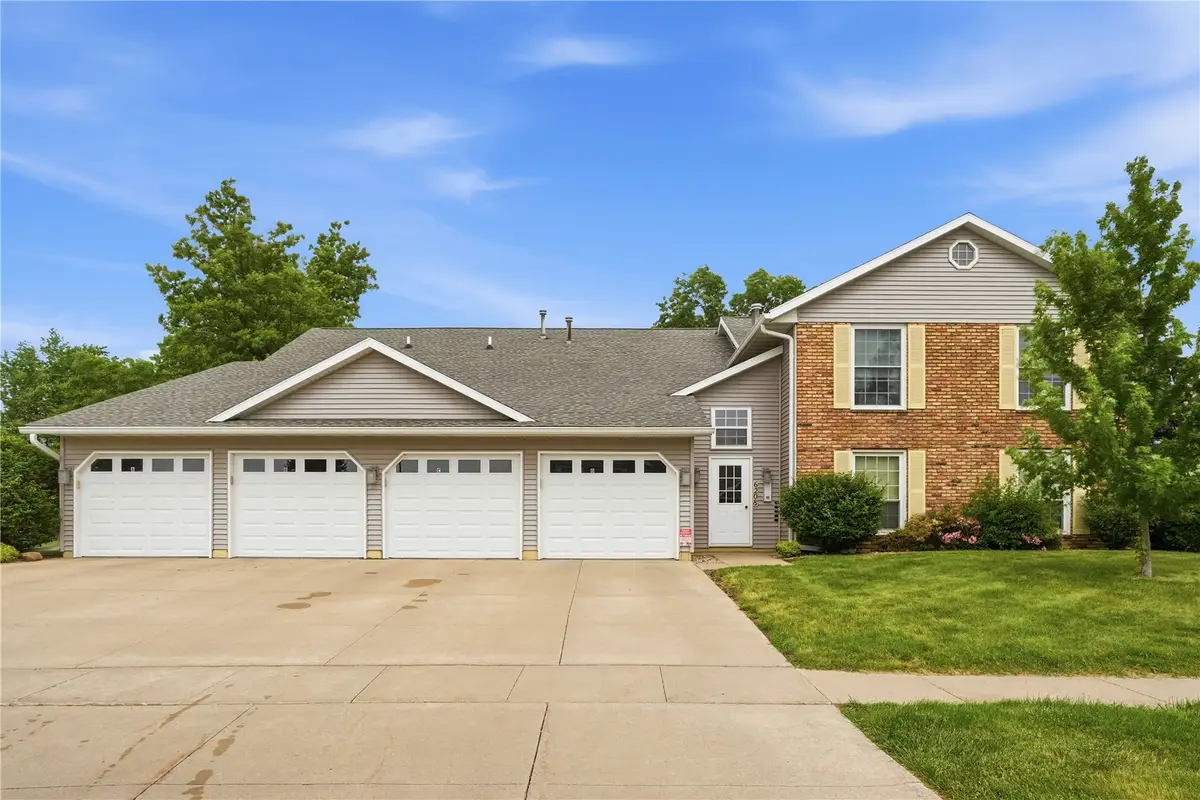 6208 Greenbriar Ln Sw Unit C, Cedar Rapids, IA 52404 - #1